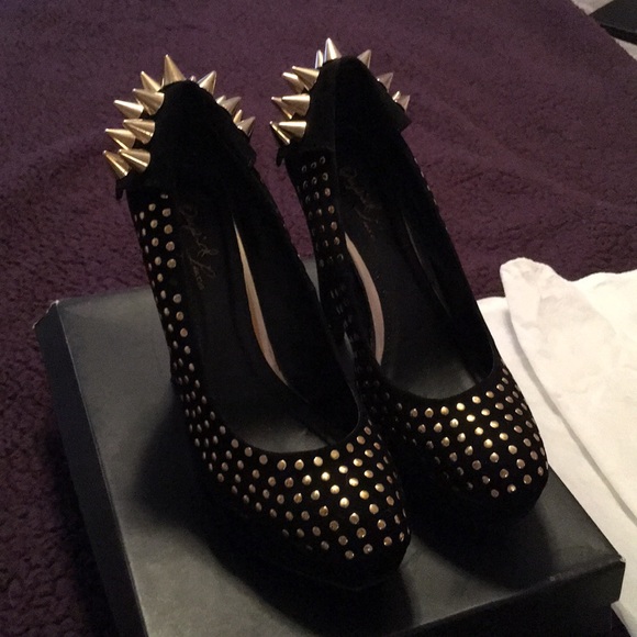 NWOT Qupid Luxe Venture Spiked Heels - Picture 1 of 8